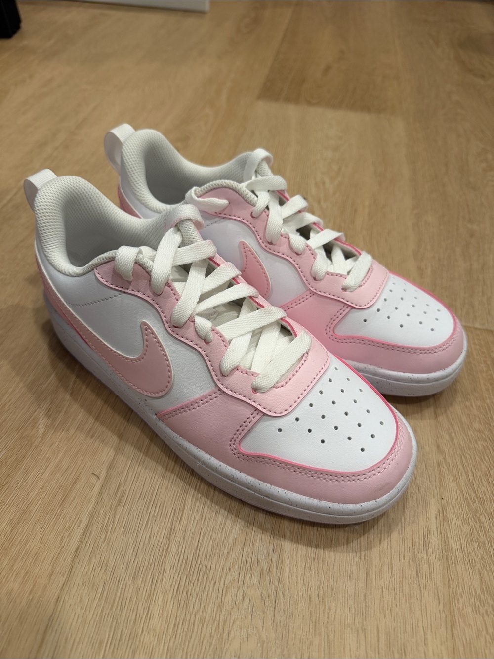Nike Kids Court Borough Recraft Low-Top Sneakers in White and Light Pink